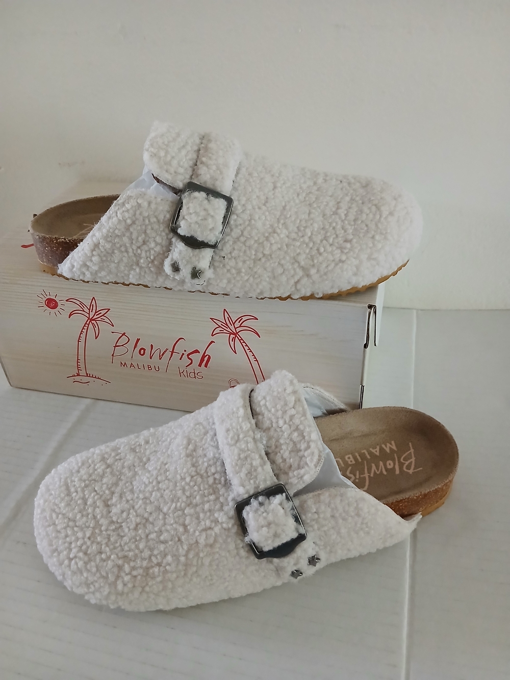 Blowfish Kids Cream Sherpa Clogs New $30 - Picture 9 of 9